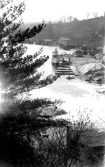 Steamer docking at Bracebridge, 1914